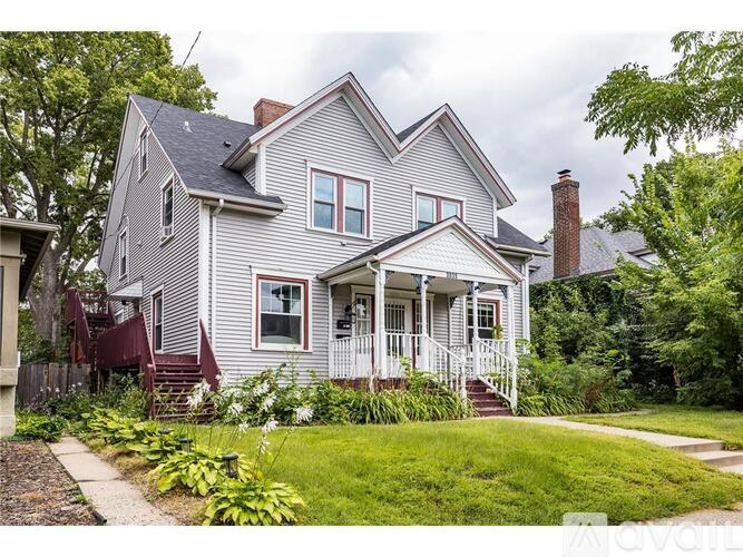 3035 Irving Avenue South 2 Beds Apartment for Rent - Photo gallery 1