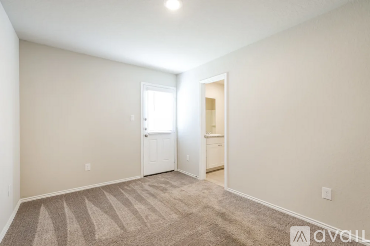 4222 Southton Lk 3 Beds Single Family Home for Rent - Photo gallery 3