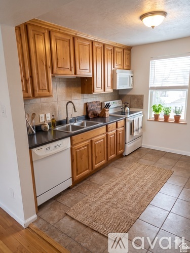 3334 825 E 2 Beds Apartment for Rent - Photo gallery 5