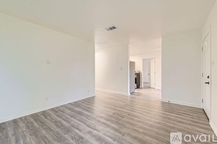 901 Garden Villa Ct 3 Beds Single Family Home for Rent - Photo gallery 4