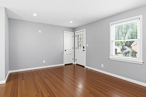 621 N 9Th St 3 Beds Apartment for Rent