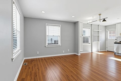 621 N 9Th St 3 Beds Apartment for Rent