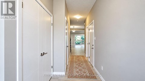 908 ROBERT FERRIE DRIVE 3 Beds Apartment for Rent