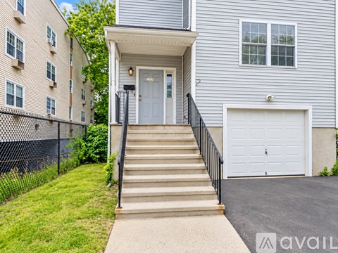 752 Beechwood Ave 3 Beds Apartment for Rent