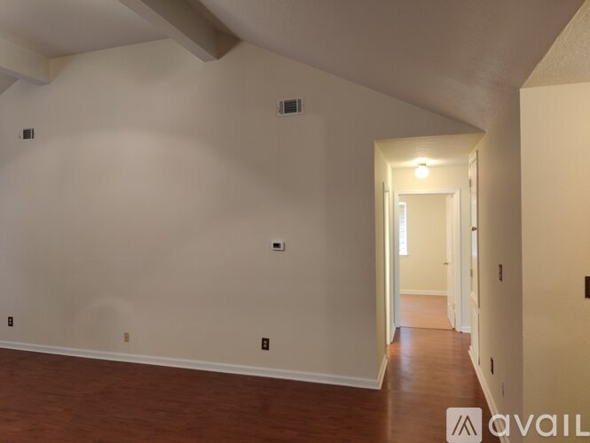 548 Woodstone Road 4 Beds Single Family Home for Rent - Photo gallery 4