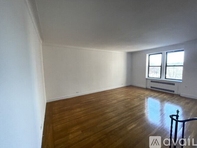 3240 Henry Hudson Pkwy 3 Beds Apartment for Rent - Photo gallery 5