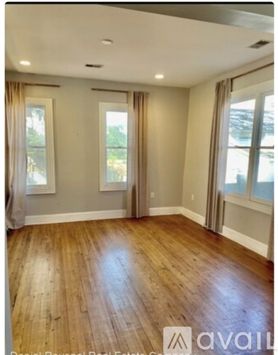 15 Dingle Street 3 Beds Single Family Home for Rent - Photo gallery 2