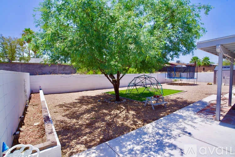 8418 E Fond Du Lac Dr 4 Beds Single Family Home for Rent - Photo gallery 2