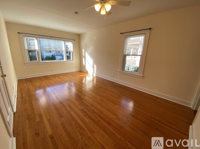 536 Midland St 2 Beds Apartment for Rent - Photo gallery 1