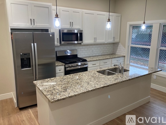 304 8th St 3 Beds Condo for Rent - Photo gallery 1