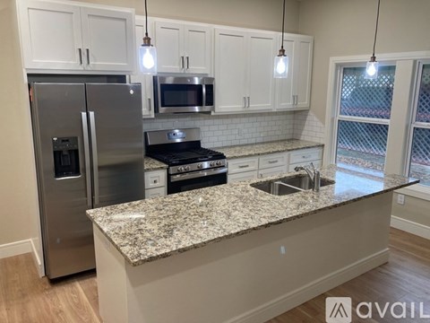 304 8Th St 3 Beds Apartment for Rent