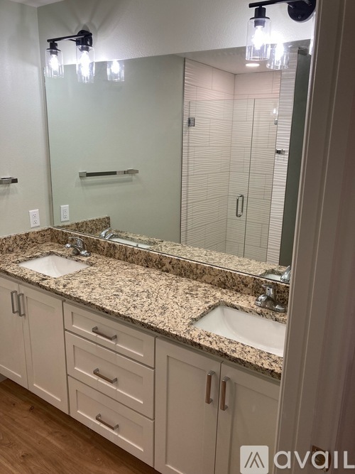 304 8th St 3 Beds Condo for Rent - Photo gallery 4
