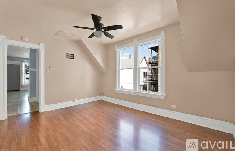 3728 W McLean Ave 3 Beds Apartment for Rent - Photo gallery 3