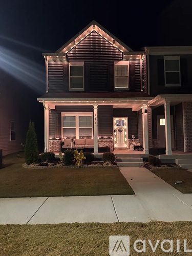2009 Melbourne Street 3 Beds Townhouse for Rent - Photo gallery 2