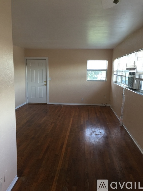 901 N Halifax Ave 1 Apartment for Rent - Photo gallery 5