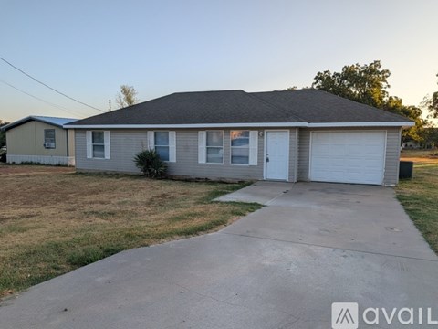 6103 Collins Ct 3 Beds Apartment for Rent