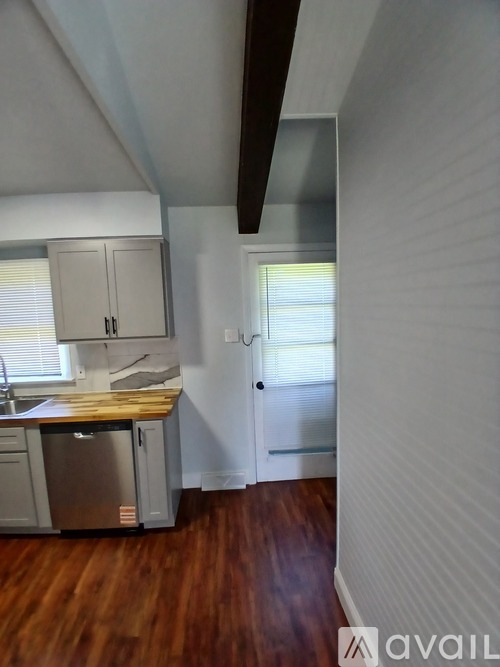 1517 Froesel Dr 4 Beds Single Family Home for Rent - Photo gallery 2
