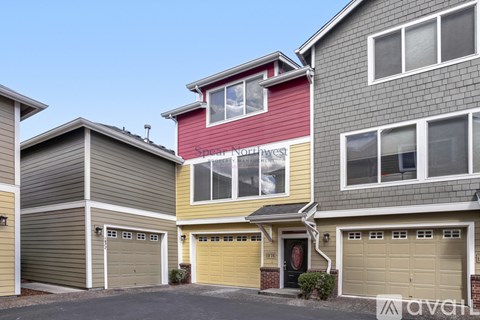 1976 NW Florence Ave 3 Beds Apartment for Rent