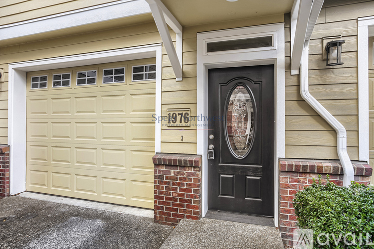 1976 NW Florence Ave 3 Beds Single Family Home for Rent - Photo gallery 3