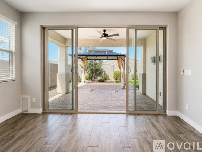 2996 W New River Dr 3 Beds Single Family Home for Rent - Photo gallery 4