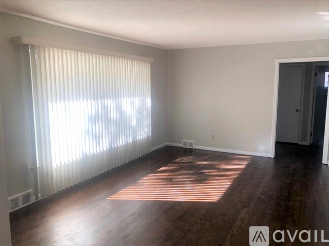 14640 Pearson Street 3 Beds Single Family Home for Rent - Photo gallery 5