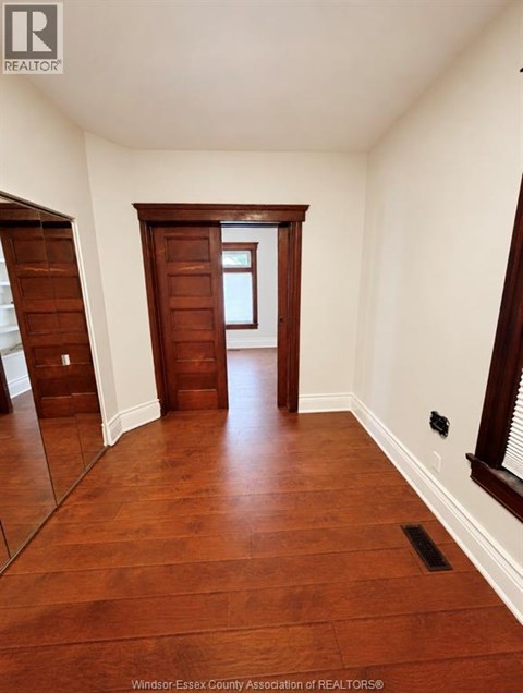231 GLADSTONE Unit# 1 1 Apartment for Rent