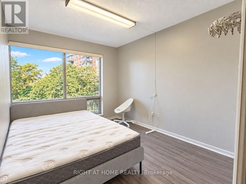 402 - 1001 BAY STREET 2 Beds Apartment for Rent