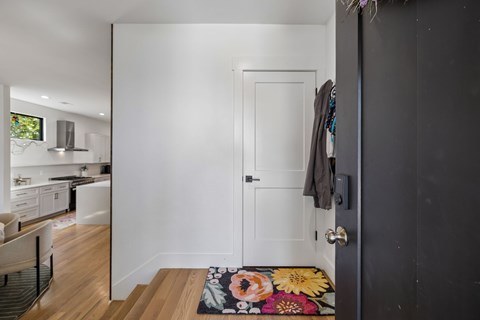 1804 Electric Avenue 4 Beds Apartment for Rent