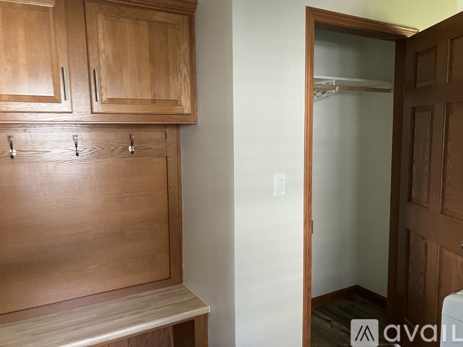 320 1st Avenue Northeast 3 Beds Single Family Home for Rent - Photo gallery 5