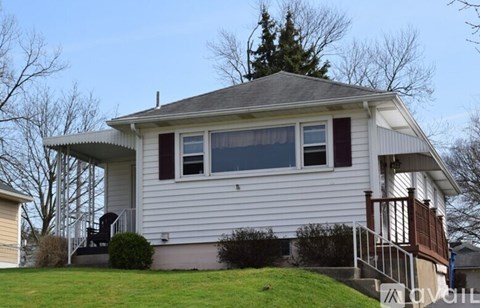 3544 Babson St 3 Beds Apartment for Rent