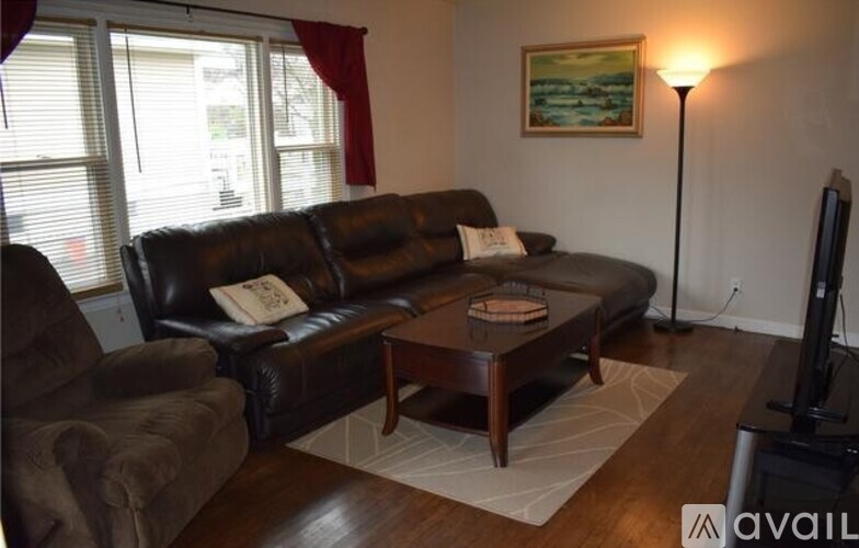 3544 Babson St 3 Beds Single Family Home for Rent - Photo gallery 3