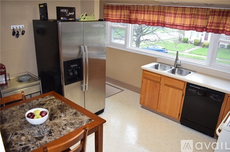 3544 Babson St 3 Beds Single Family Home for Rent - Photo gallery 5