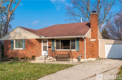 4535 Varney Ave 3 Beds Apartment for Rent