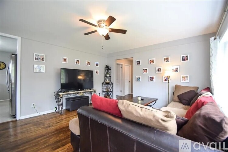 5550 Barrett Dr 3 Beds Single Family Home for Rent - Photo gallery 3