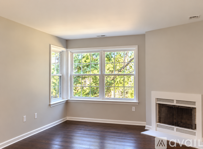 10 Clearwater Way 1 Apartment for Rent - Photo gallery 2