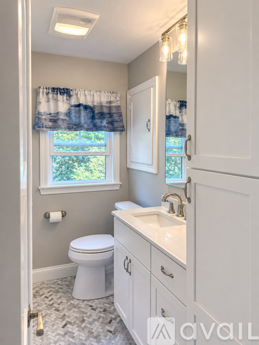 20 Adella Avenue 4 Beds Single Family Home for Rent - Photo gallery 5