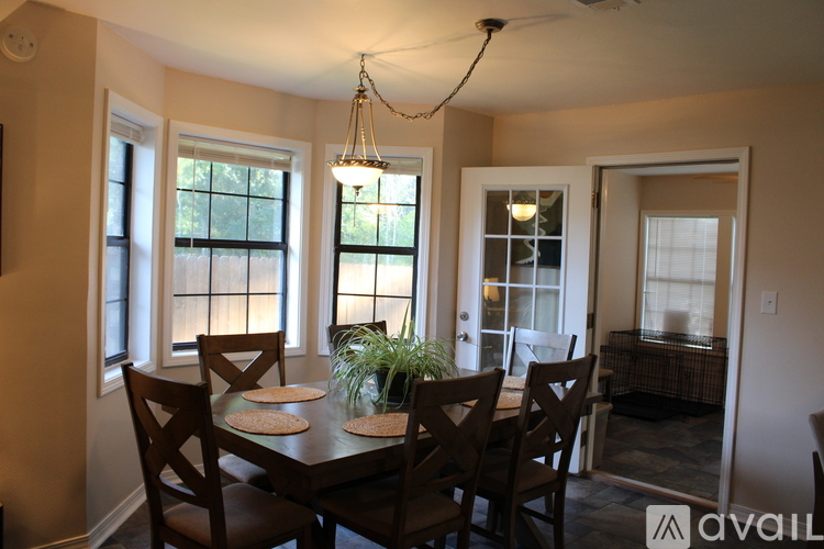 1113 Bremen Avenue 3 Beds Single Family Home for Rent - Photo gallery 3
