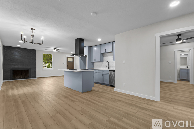 3216 Sharon Street 3 Beds Single Family Home for Rent - Photo gallery 4