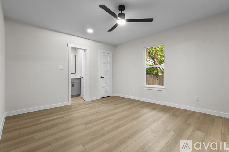 3216 Sharon Street 3 Beds Single Family Home for Rent - Photo gallery 5