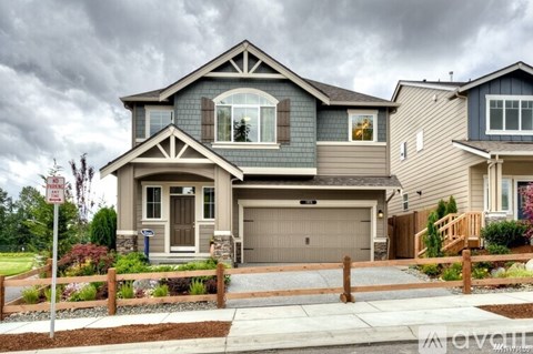 10722 187 Street Court East 5 Beds Apartment for Rent
