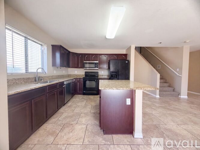 3202 W Santa Cruz Ave 3 Beds Single Family Home for Rent - Photo gallery 3