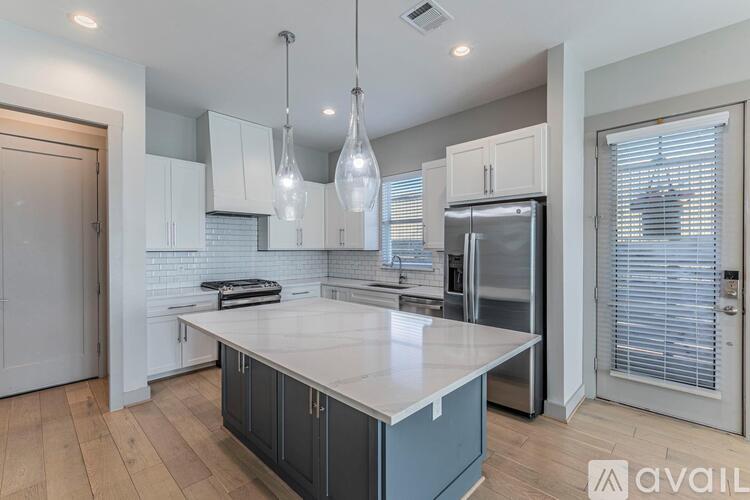 5714 Kemp Street 3 Beds Single Family Home for Rent - Photo gallery 3