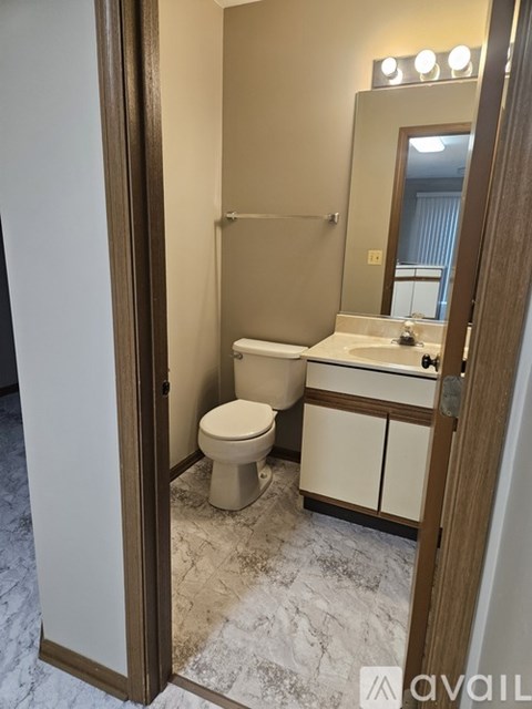 1342 Orleans Dr 2 Beds Apartment for Rent