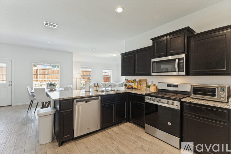9004 Eagles Landing Drive 4 Beds Single Family Home for Rent - Photo gallery 4