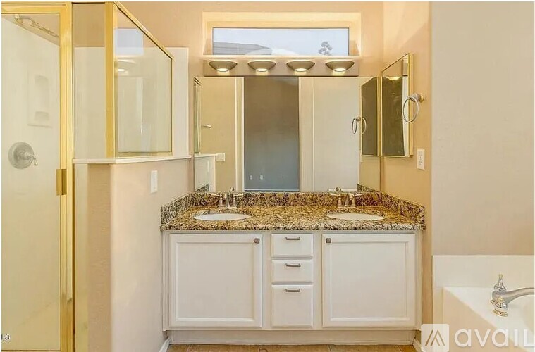 3460 North Barron 3 Beds Single Family Home for Rent - Photo gallery 2