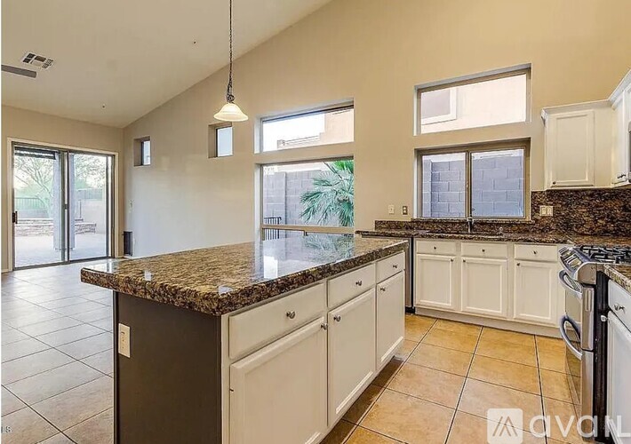 3460 North Barron 3 Beds Single Family Home for Rent - Photo gallery 5