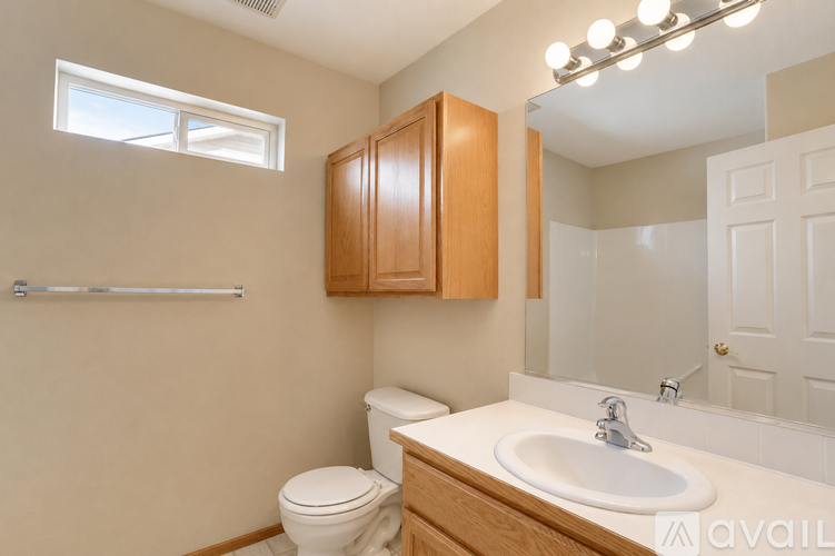 2546 West Timberlake Loop 3 Beds Single Family Home for Rent - Photo gallery 3
