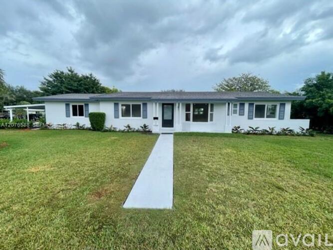 17051 Sw 85 Th Ave 3 Beds Single Family Home for Rent - Photo gallery 1