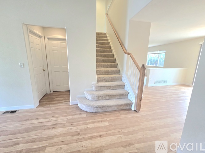 16154 E Hinsdale Ave 5 Beds Single Family Home for Rent - Photo gallery 3