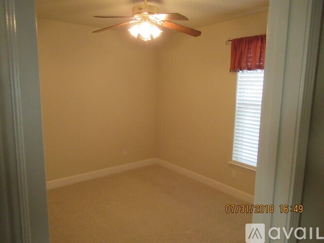 1488 Longfellow Ln 3 Beds Single Family Home for Rent - Photo gallery 5
